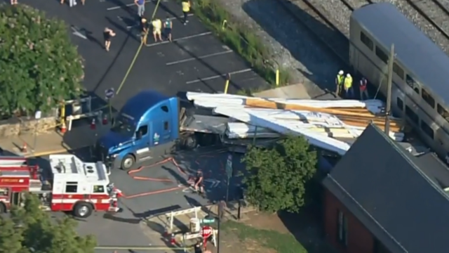 amtrak-train-collision-maryland.png 