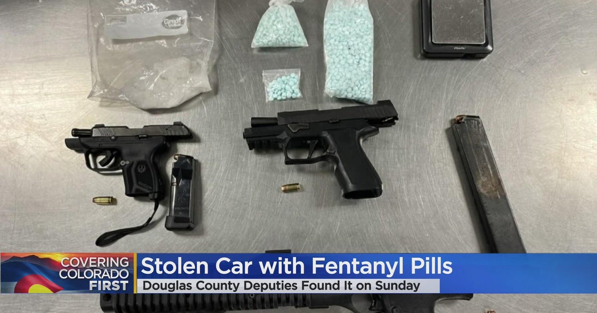 Douglas County deputies find fentanyl, guns during traffic stop - CBS ...