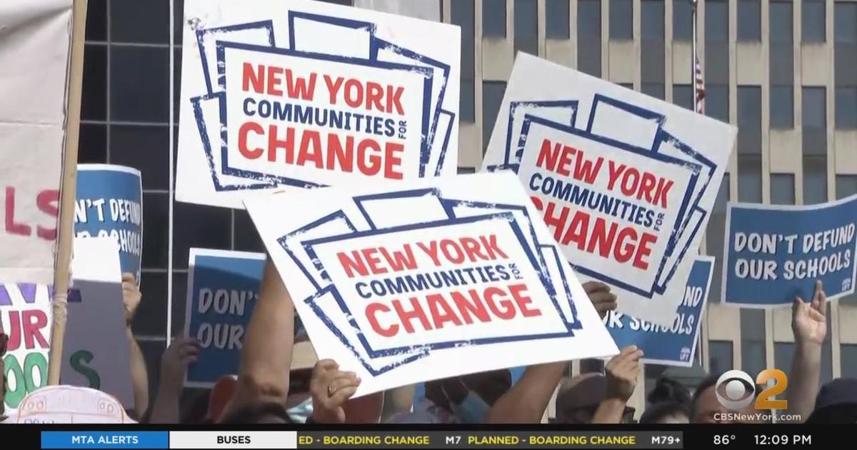 NYC Parents, Teachers Protest Budget Cuts - CBS New York