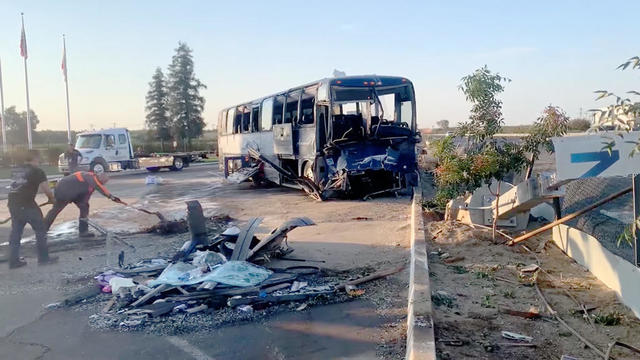 Bus Crash Tulare 