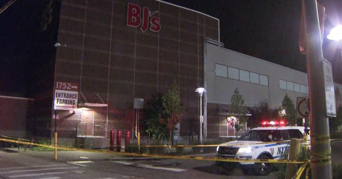 Dereck Chen, 19, shot and killed during robbery inside BJ's elevator in Brooklyn - Vimarsana News