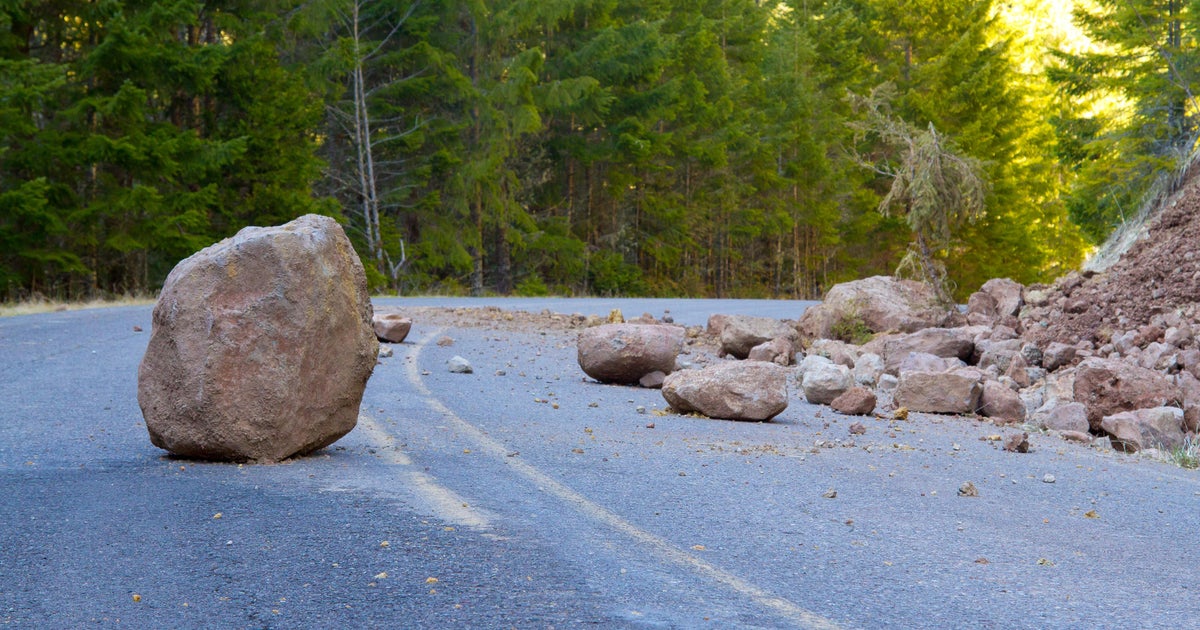 Landslide closes State Route 4 between Raymond Meadows and Lake Alpine