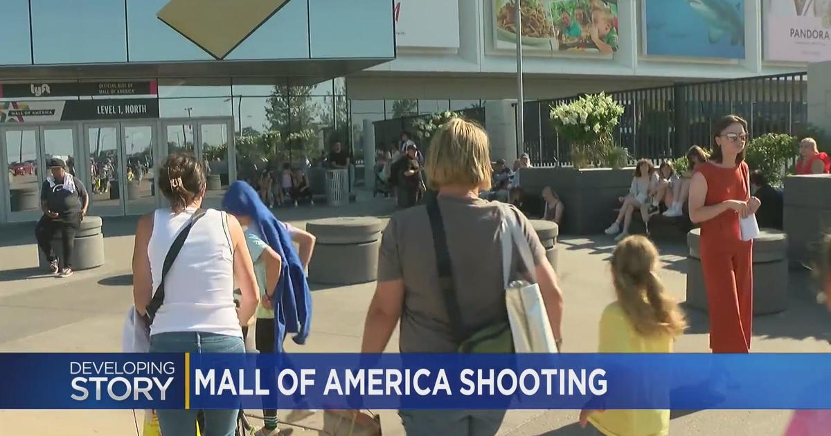 Suspects Still At Large Following Mall Of America Shooting Cbs Minnesota
