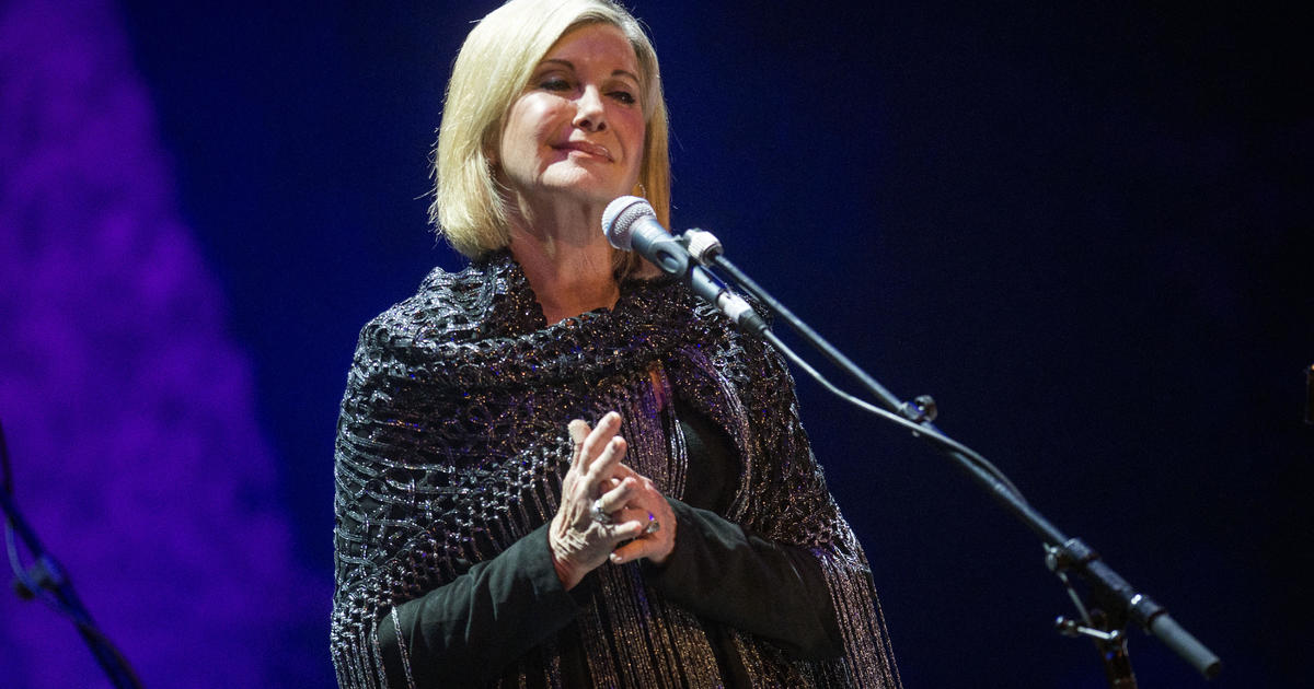 Stars and friends pay tribute to Olivia Newton-John