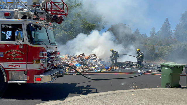 Windsor garbage truck fire 