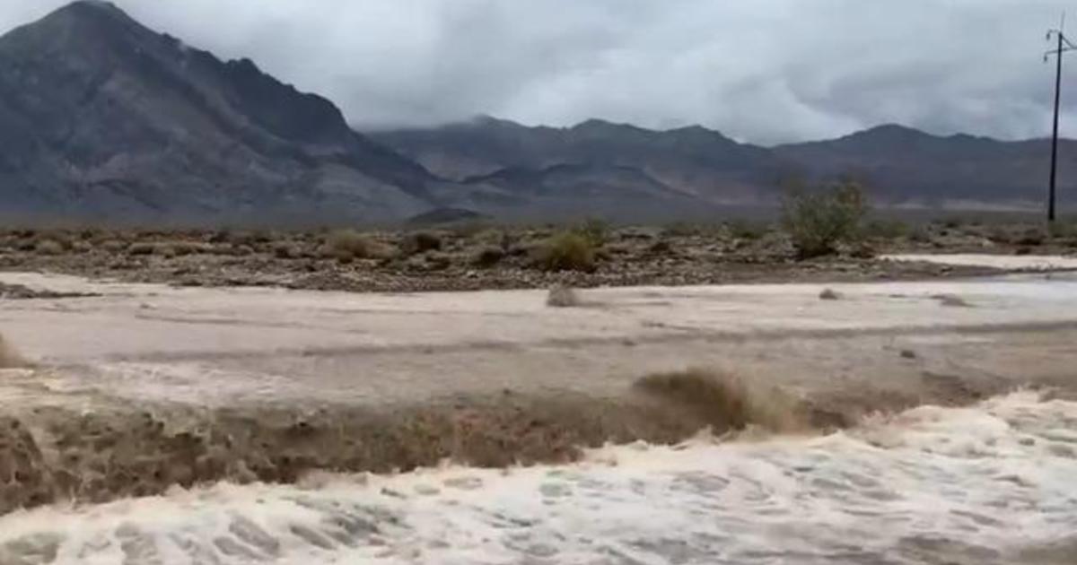Record rainfall triggers flash flooding in Death Valley
