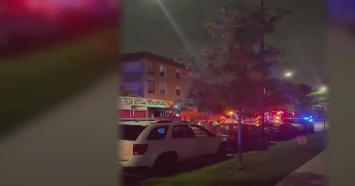 3 men taken into custody after shooting during attempted car theft in Kenwood CBS Chicago