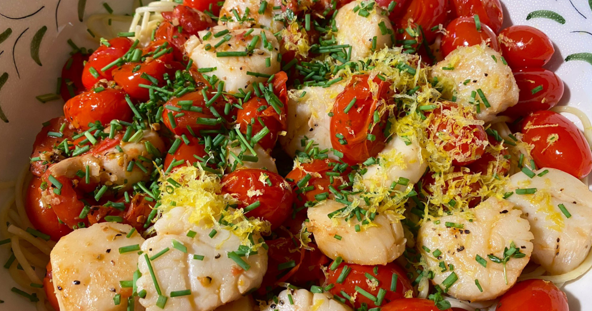 Cooking with Rania: Scallop Sauté with Cherry Tomatoes