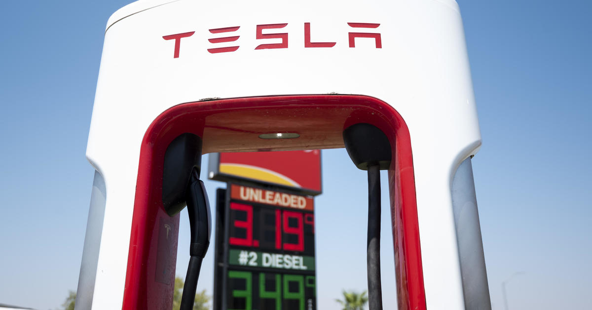 Tesla’s charging network will welcome electric vehicles by GM