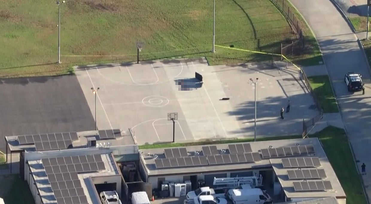 Man found stabbed to death on East Los Angeles basketball court - CBS ...