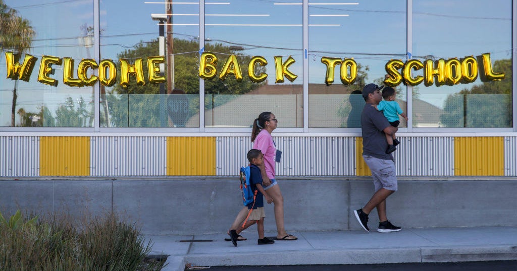 California students find later start times, free meals for the 2022-23 school year - Vimarsana News