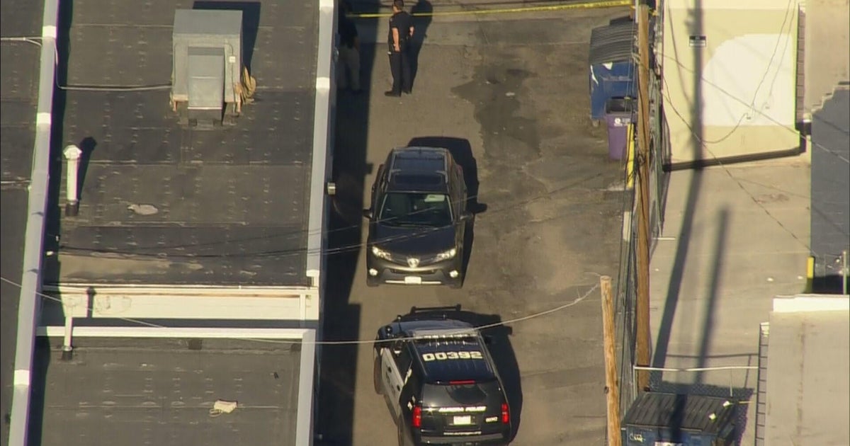 Aurora police search for suspect after car stolen with 15-month-old ...