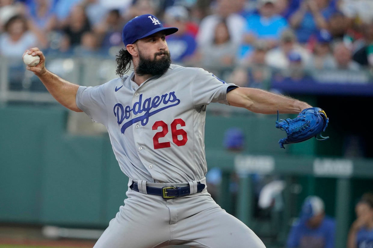 Gonsolin, Dodgers win 11th in a row, break away from Royals - CBS Los ...