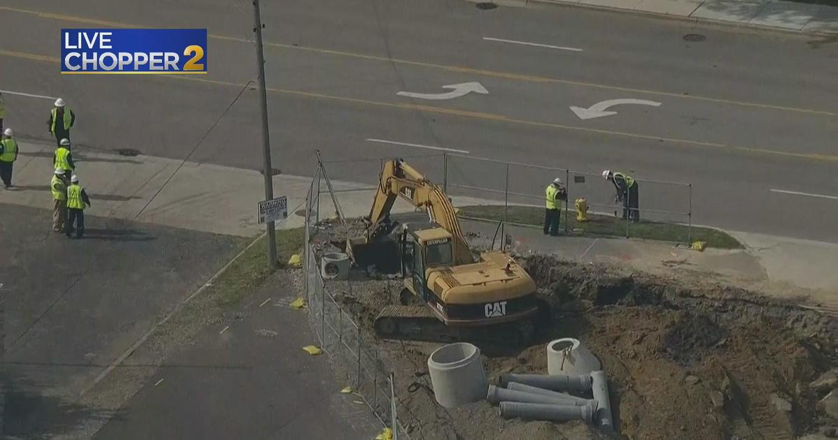 Emergency Workers Respond To Gas Leak In Niles Cbs Chicago