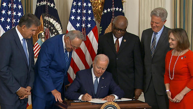 0816-cbsnews-ekx-bideninflationact-1204532-640x360.jpg 