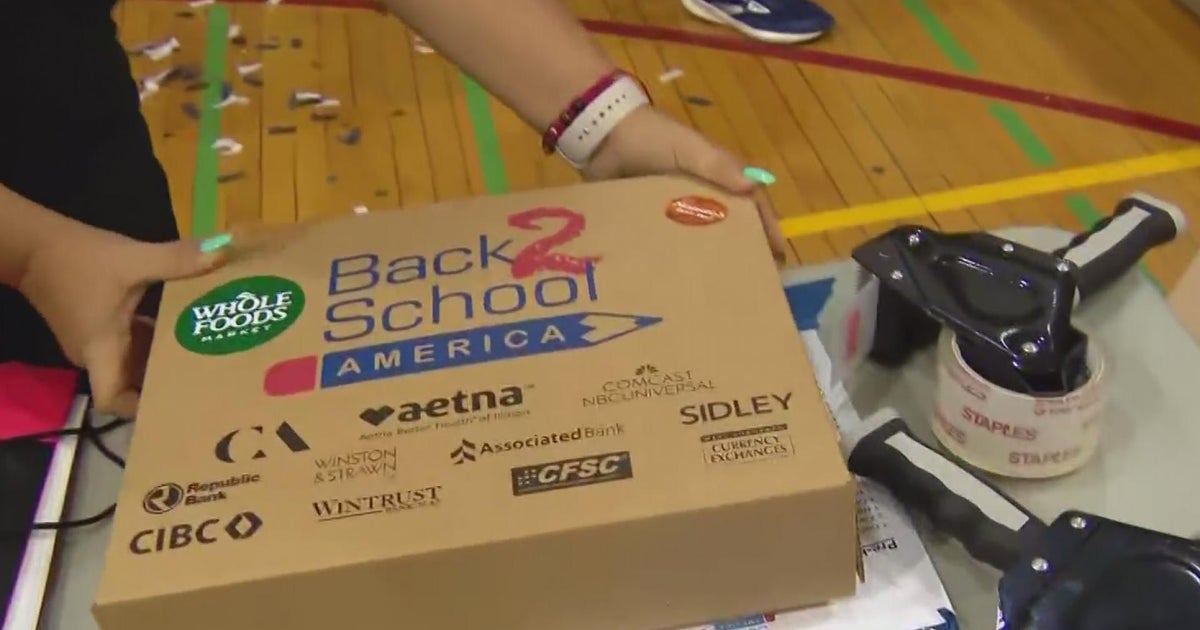 Chicago nonprofit passing out 8,000 school supply kits in Edgewater