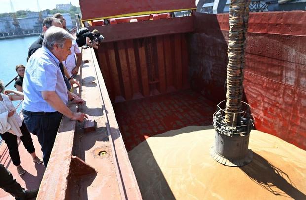 UN Secretary General watches grain shipment being loaded in Odesa, Ukraine 
