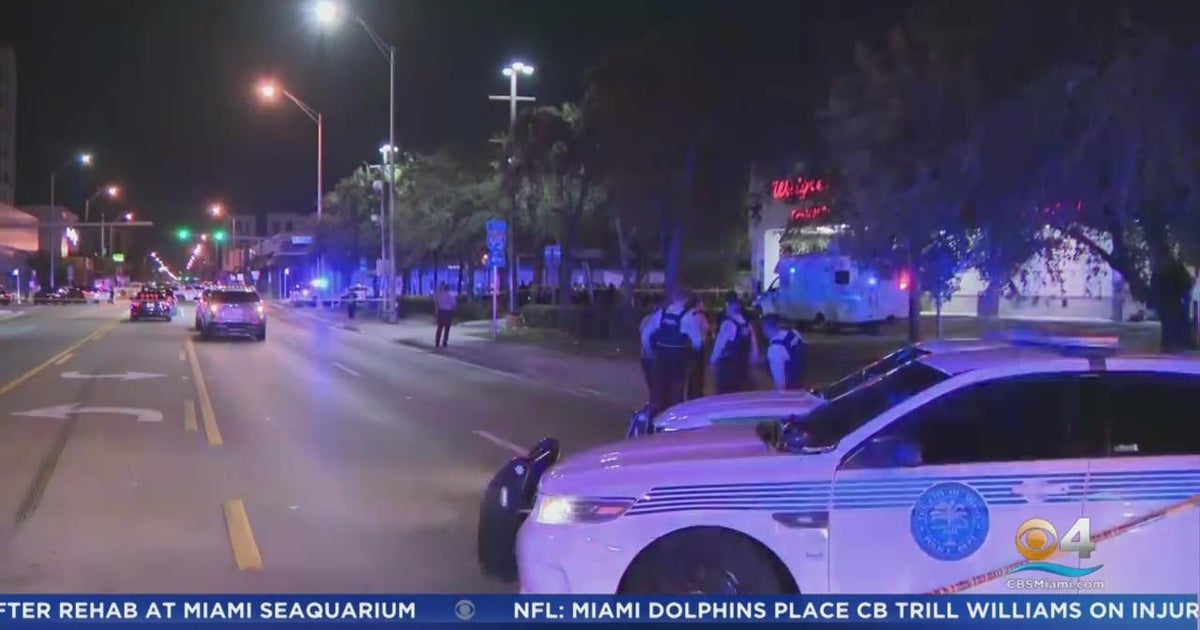 Miami firefighter relieved of responsibility about reviews about slain Miami-Dade officer Cesar Echaverry