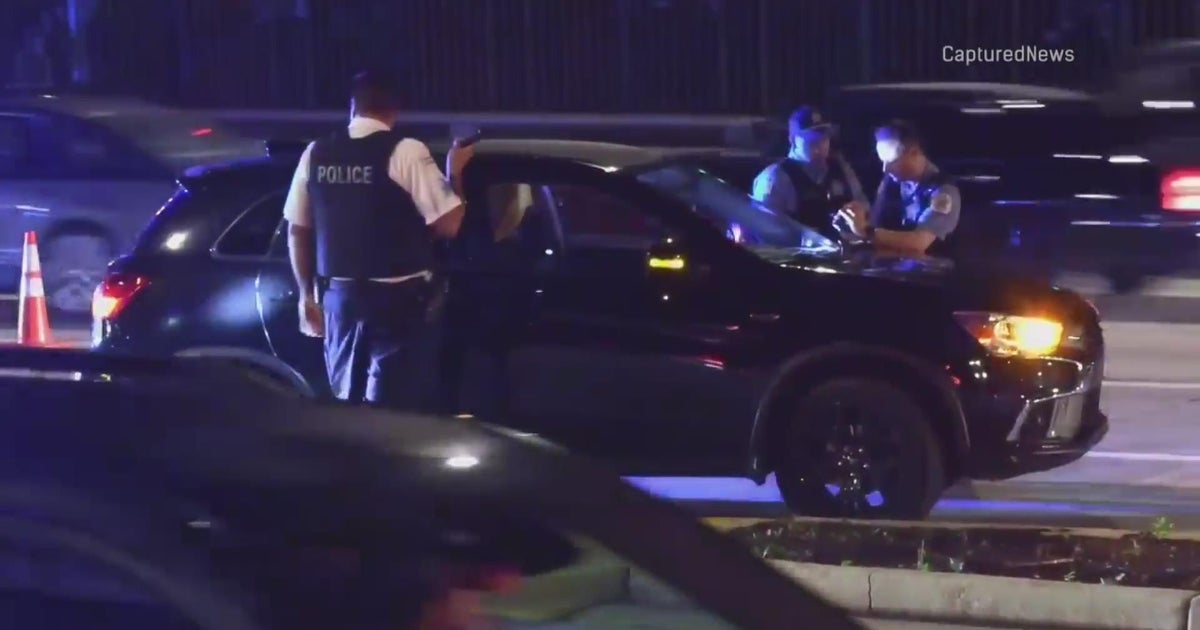 Woman grazed by bullet while driving on DuSable Lake Shore Drive - CBS ...