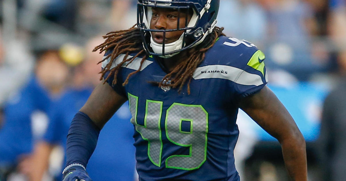 Shaquem Griffin, first one-handed player in NFL history, announces  retirement - CBS News