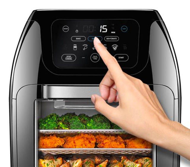 Southern Food Basket on Instagram: Black + Decker Air Fryer/Toaster Oven  features Air Fryer Technology, which uses high intensity hot air to bake,  brown and crisp your favourite foods with little to