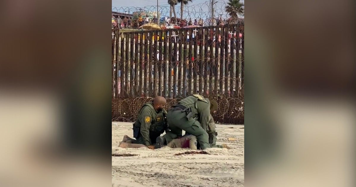 FBI investigating after Border Patrol agents were caught on video in ...