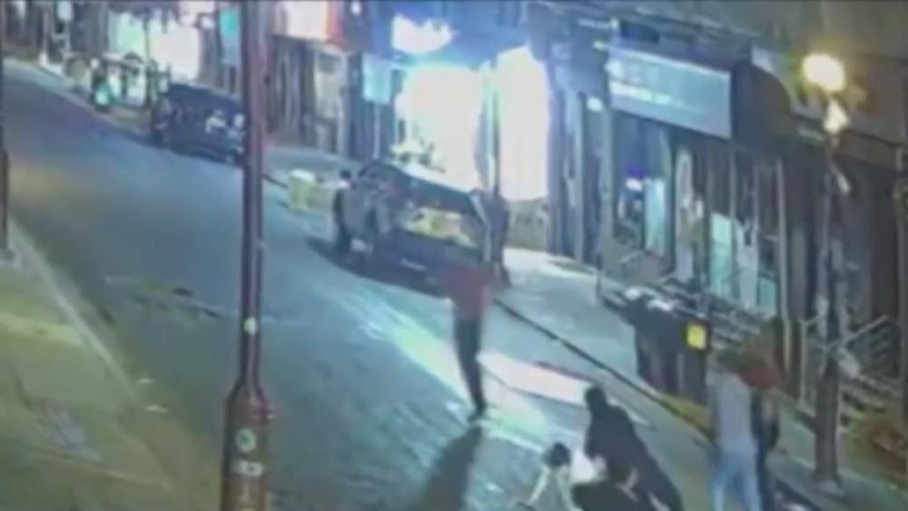 Man attacked by group in Chinatown, shot while trying to defend himself ...