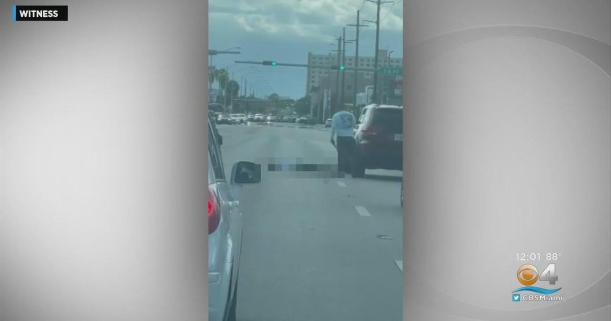 Man dead in suspected road-rage incident in Hialeah - CBS Miami