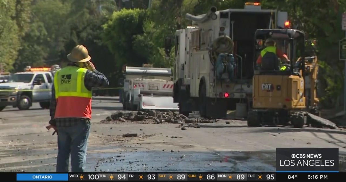 Water main break floods, damages road in Sherman Oaks - CBS Los Angeles