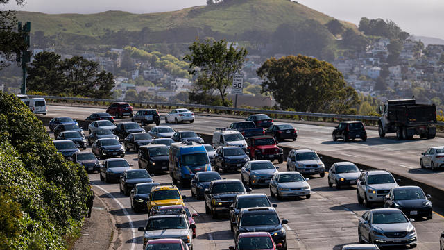 Traffic on Highway 101 in San Francisco 
