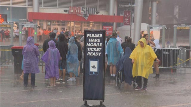 Kenny Chesney In Concert At Gillette Stadium 
