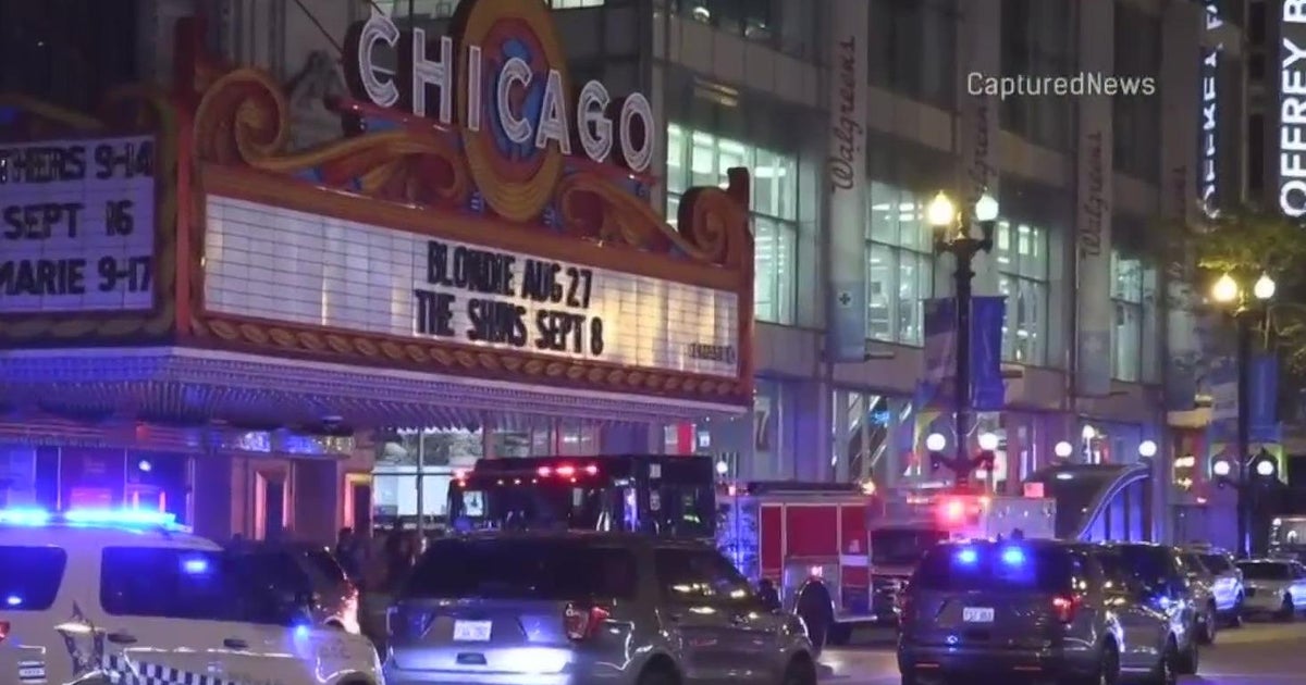 Man stabbed during robbery on Red Line platform in Loop, police say ...