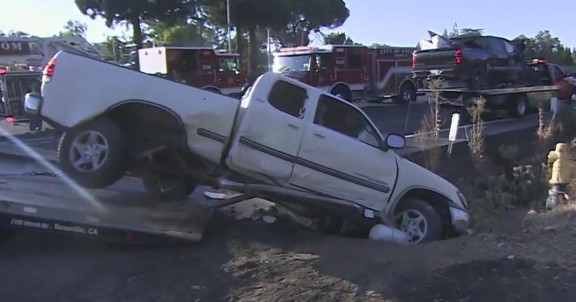Major crash blocks Folsom-Auburn Road in Folsom
