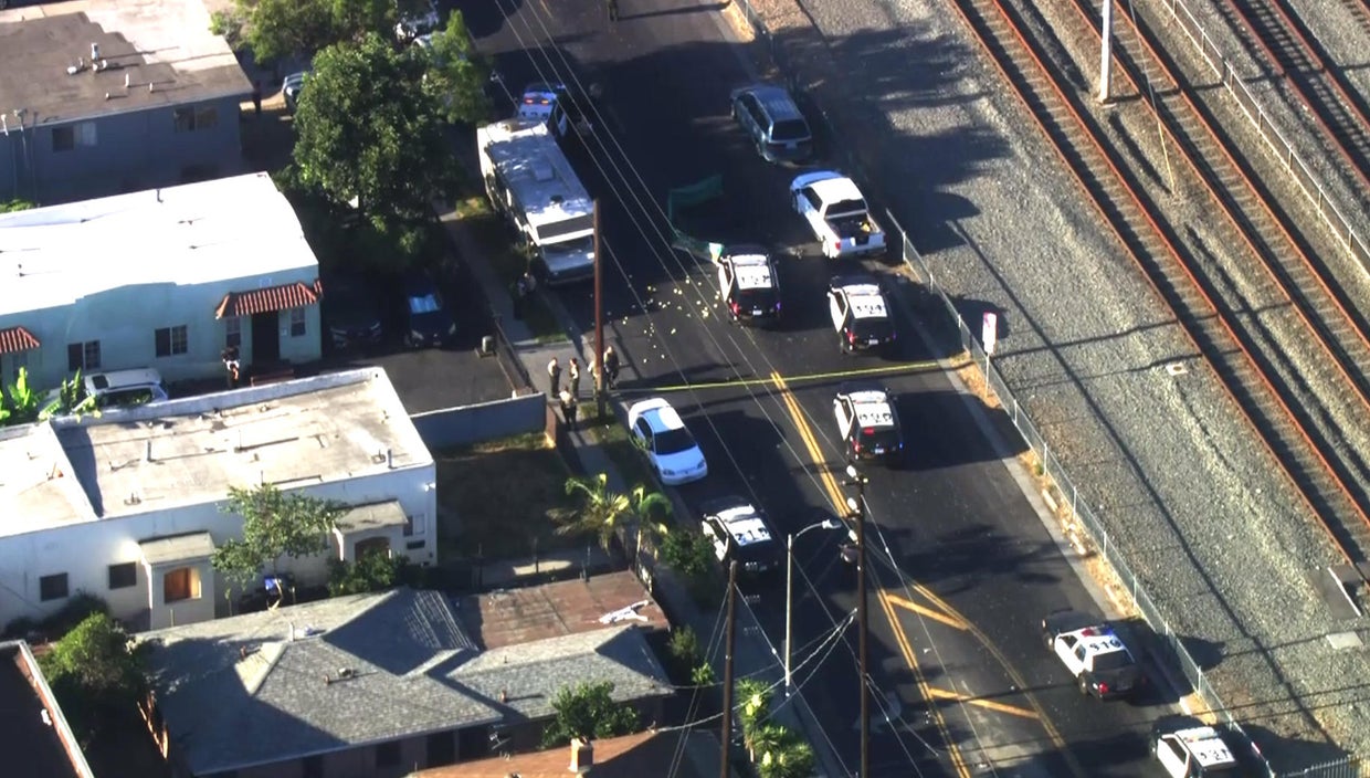 Man with machete fatally shot by deputies in Florence-Firestone ...