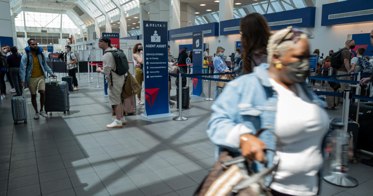 American Airlines will refund $7.5 million to travelers for baggage fees