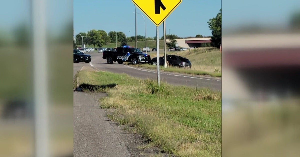 Video shows dramatic end to wrongway police chase in Coon Rapids CBS