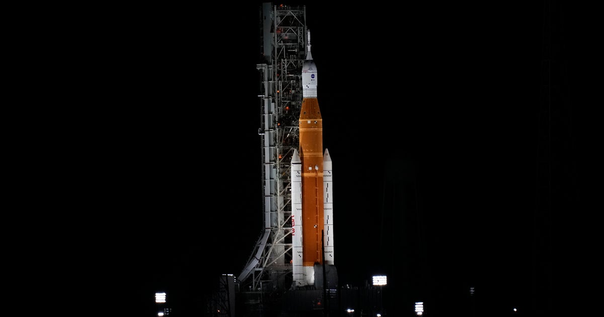 NASA's 2nd shot at launching moon rocket scrapped due to fuel leak ...