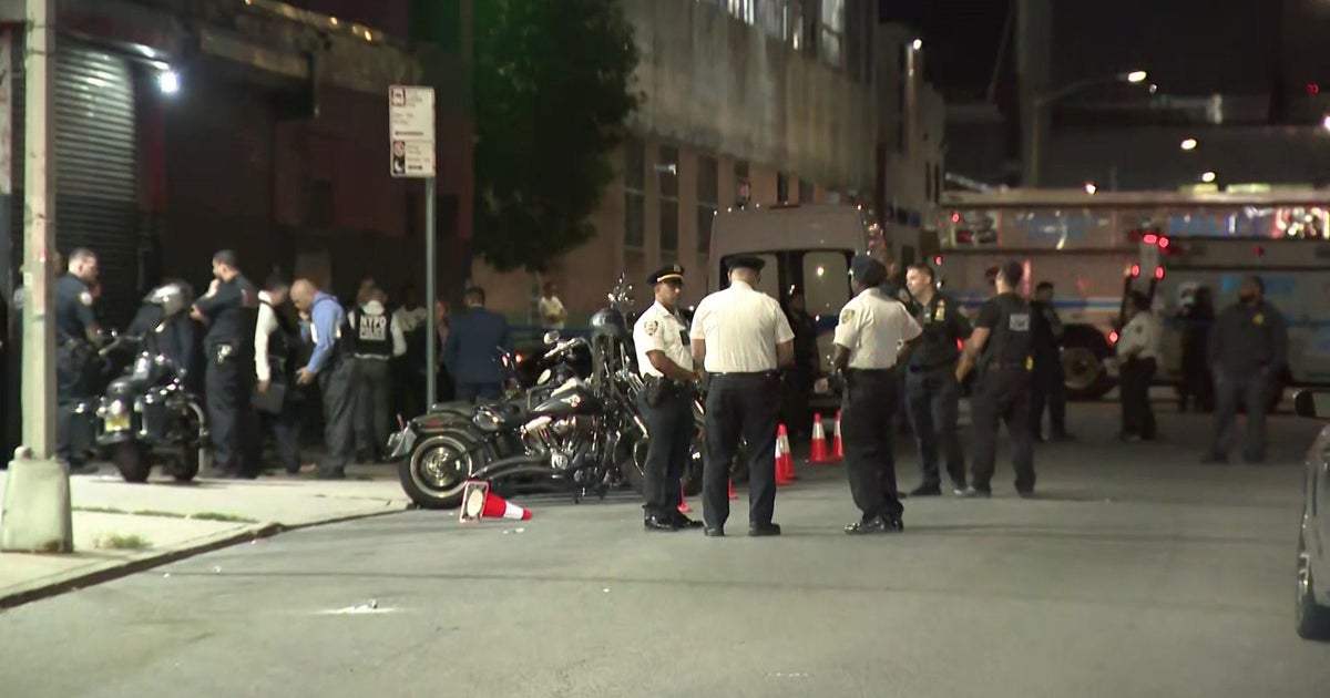 4 men injured in Brooklyn shooting - CBS New York