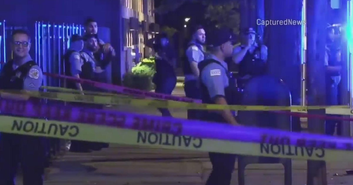 Man dies after being found shot in Old Town - CBS Chicago