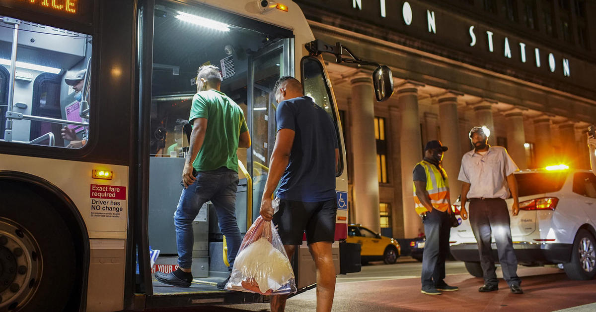 Chicagos borgmester beder om donationer, frivillige til at hjælpe med immigranter med bus fra Texas