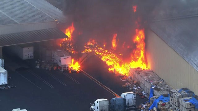 pomona-commercial-building-fire.jpg 