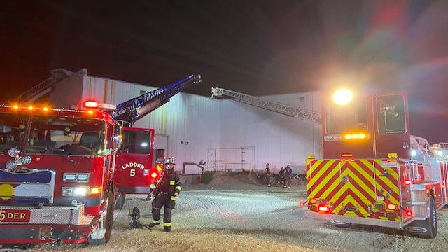 jbs-building-catches-fire-in-greeley-cbs-colorado