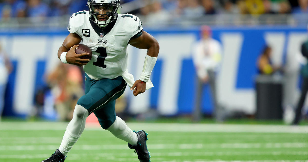 Jalen Hurts, Eagles too much for Lions in opener 38-35