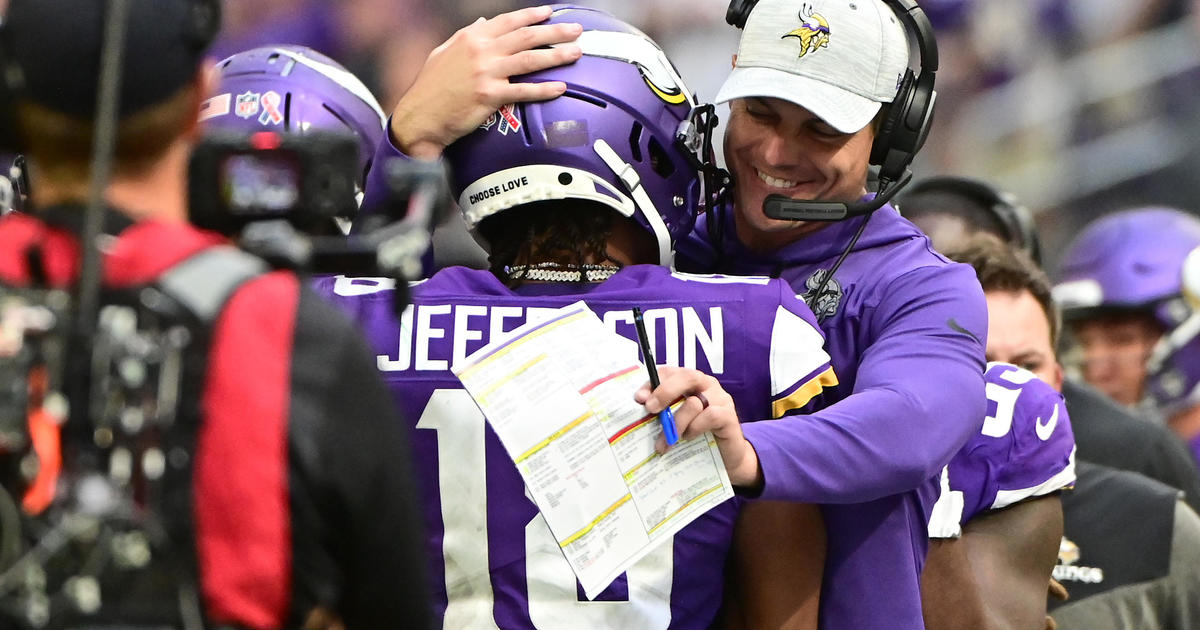 K.J. Osborn of the Minnesota Vikings warms up before the start of the  News Photo - Getty Images