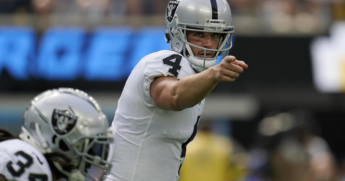 Carr's deep passes drive Raiders over Steelers