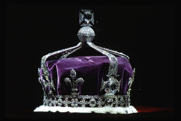 The Crown Of Queen Elizabeth The Queen Mother (1937) Made Of Platinum And Containing The Famous Koh-i-noor Diamond Along With Other Gems