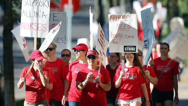 Thousands of nurses walked around Abbott Northwestern on the first day of the strike Sunday June 19, 2016 in Minneapolis, MN.]  Day One in the Allina Health nurses strike. Jerry Holt /Jerry.Holt@Startribune.com ORG XMIT: MIN1606191043311722 
