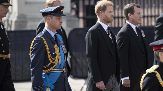 Coffin Carrying Queen Elizabeth II Is Transferred From Buckingham Palace To The Palace Of Westminster 