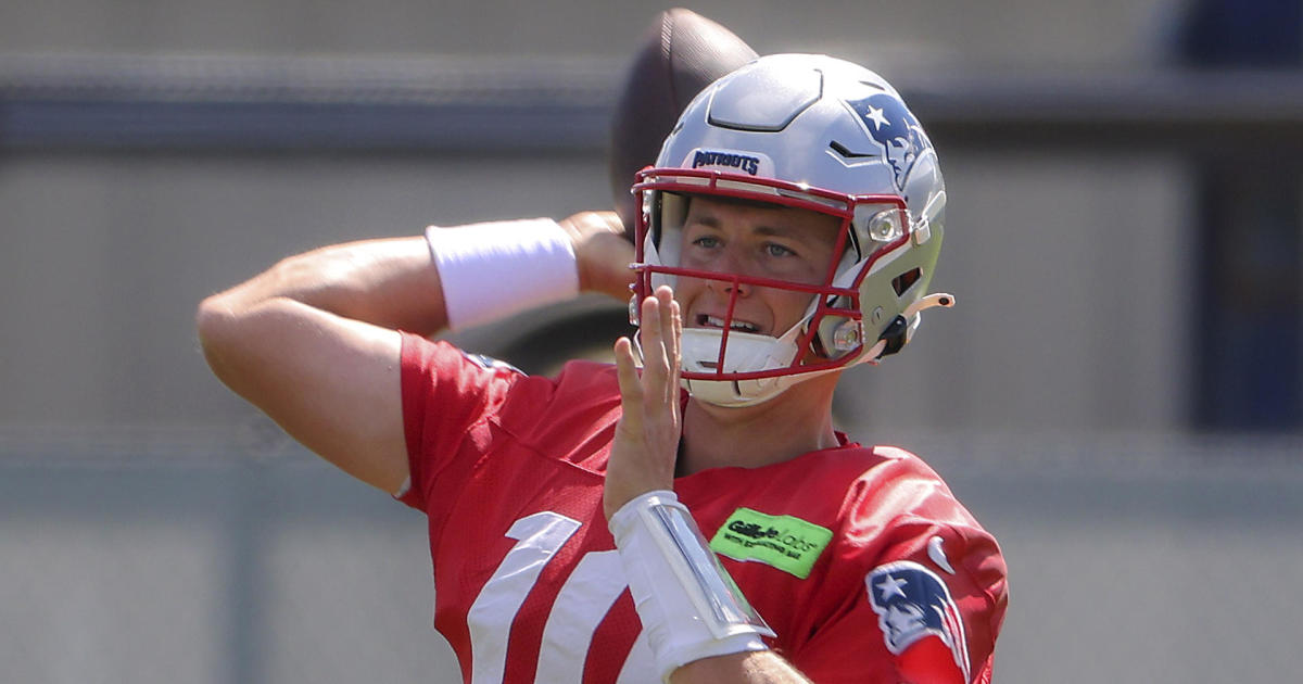 Analysis: Patriots QB Mac Jones (ankle) Doubtful vs. Lions, Bailey