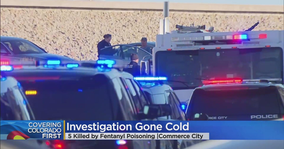 No charges after 5 found dead in Commerce City apartment - CBS Colorado